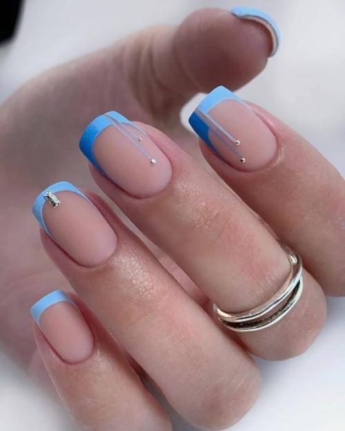 Март 2023 маникюр золотой френч. Модный весенний френч 2023 05