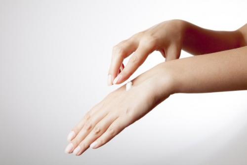 Как ухаживать за ногтями, чтобы маникюр выглядел идеально долго. Идеальный маникюр: 10 главных советов