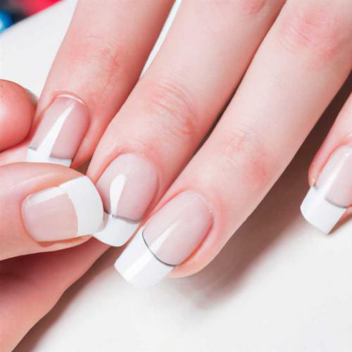 Как сделать френч на ногтях с помощью полосок: пошаговая инструкция 08