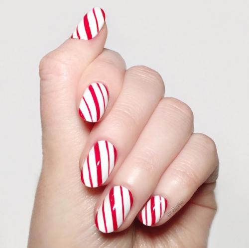 Какие лаки лучше всего использовать для создания полосок. Двухцветный маникюр в полоску: фотоинструкция