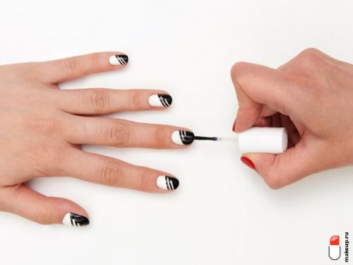 Какие лаки лучше всего использовать для создания полосок. Двухцветный маникюр в полоску: фотоинструкция