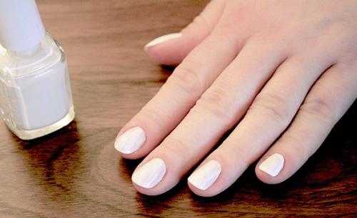 Удивительные идеи для дизайна ногтей по мокрому лаку иголкой 07