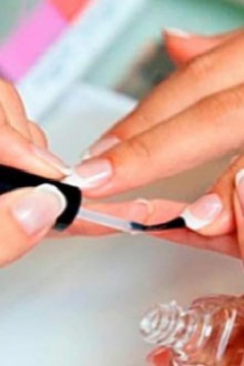 Как избежать размазывания лака и создать ровное покрытие. Как нанести покрытие ровно