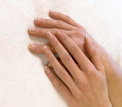 Удивительные идеи для дизайна ногтей по мокрому лаку иголкой 06