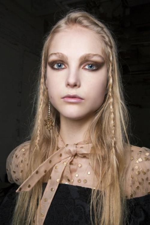 Какие другие оттенки макияжа гармонично дополнят яркое сочетание медных тонов смоки омбре. Всё о макияже смоки айс