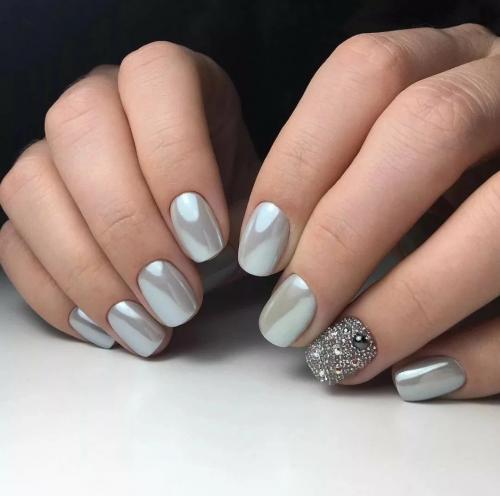 Что нужно учитывать при выборе цвета лака для сочетания с розовым и серым. Серый маникюр: сочетание цветов и модные тенденции