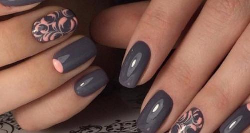 Можно ли использовать яркие и насыщенные цвета в сочетании с розово-серым лаком. Маникюр в разных серо-розовых оттенках