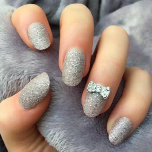 Чем отличаются лаки по мокрому лаку от обычных лаков для ногтей. Лак для ногтей от А до Я