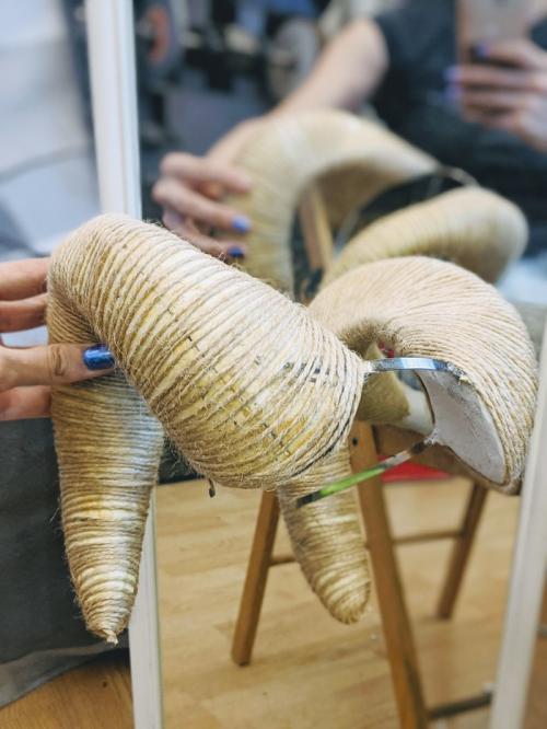 Можно ли окрасить или украсить рога различными элементами. Рога и корона, пост-процесс