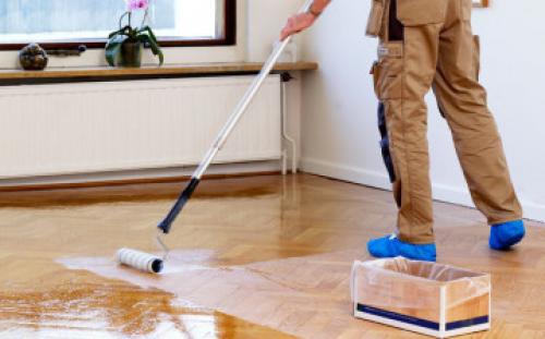 Какие материалы и инструменты необходимы для работы с мокрым лаком. Лакировка паркета своими руками