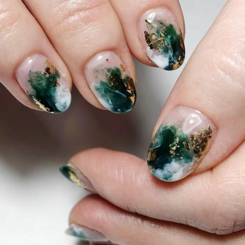 Можно ли использовать 3D дизайн для ногтей на коротких ногтях, или это подходит только для длинных. Дизайн на короткие ногти: тенденции и новинки 2025