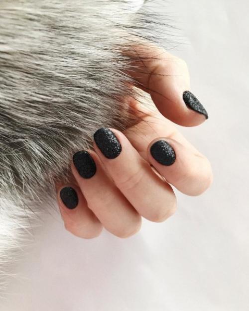 Какой цвет лака для ногтей делает образ более элегантным с красным платьем. Красная книга: как сделать маникюр под красное платье?