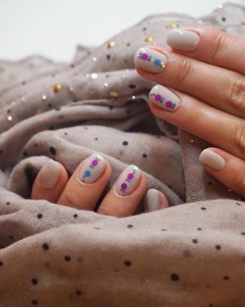 Цветы дотсом на ногтях. Рисунки на ногтях дотсом: инструкция для начинающих