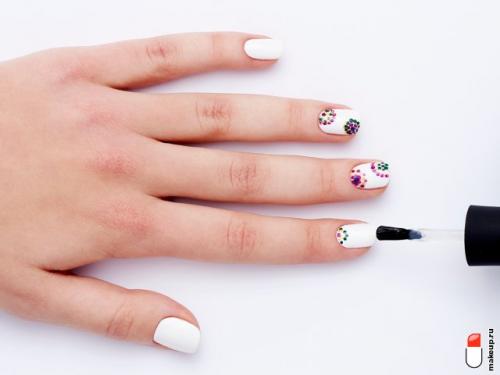 Цветы дотсом на ногтях. Рисунки на ногтях дотсом: инструкция для начинающих