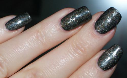 Идеальный маникюр к красному платью: тренды и советы 01