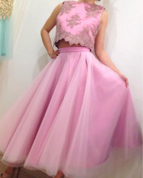 С чем носить розовую юбку миди. С чем можно надеть длинную розовую юбку?