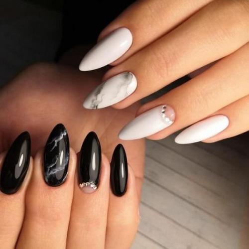 Маникюр разные ногти. Разные руки – горячий nail-тренд 2020 2021