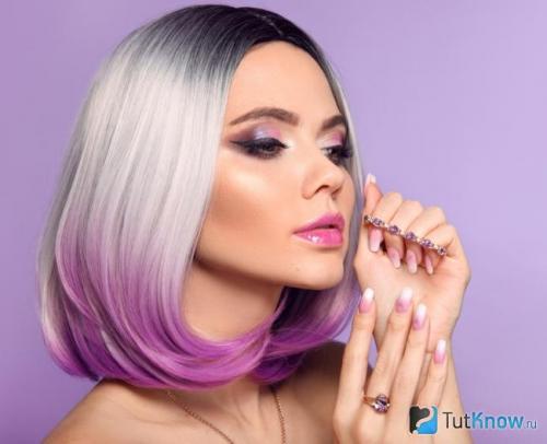 Идеальный маникюр омбре: секреты создания синего с белым оттенками 13 Идеальный маникюр омбре: секреты создания синего с белым оттенками 13