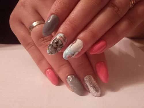 Девочки, я самоучка, занимаюсь недавно, делала за 250 наращивание, потом повысила до 400, теперь хочу на курсы. 02