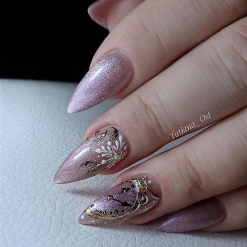 Подборочка Нежняшек. Легкий нежный маникюр - это классика. 04