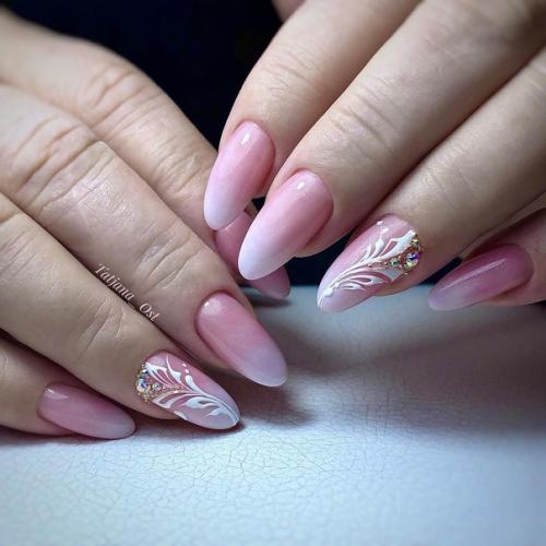 Подборочка Нежняшек. Легкий нежный маникюр - это классика. 02