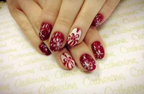 Для новогоднего маникюра хочу купить идеальный красный лак. 03