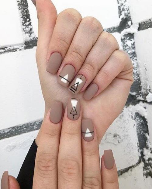 Маникюр на короткие ногти. 09