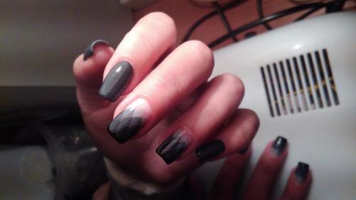 Рецепты лучших коктейлей: 1. Белковый коктейль. 200 грамм сметаны 100 грамм варенья (малиновое, смородиновое) Тертый грецкий орех. 01