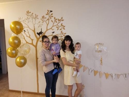 Спасибо тем, кто смог прийти и поздравить нашего кроху. 03