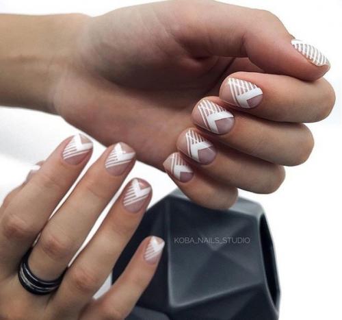 Маникюр на короткие ногти. 02