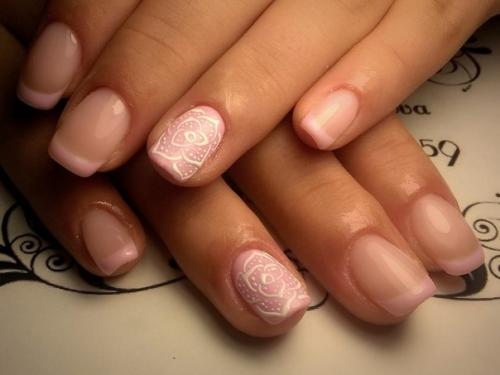 Девочки, работаю не так давно, знаю, что проблемы с маникюром, не умею красить под кутикулу, и где-то плохо ровняю (. 01