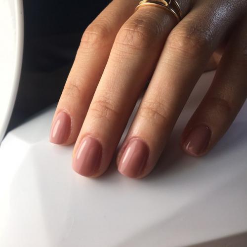 Рецепты лучших коктейлей: 1. Белковый коктейль. 200 грамм сметаны 100 грамм варенья (малиновое, смородиновое) Тертый грецкий орех. 02