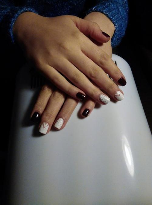 Рецепты лучших коктейлей: 1. Белковый коктейль. 200 грамм сметаны 100 грамм варенья (малиновое, смородиновое) Тертый грецкий орех. 04