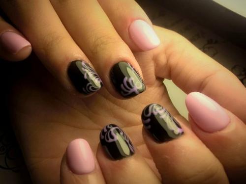 Девочки, работаю не так давно, знаю, что проблемы с маникюром, не умею красить под кутикулу, и где-то плохо ровняю (. 02