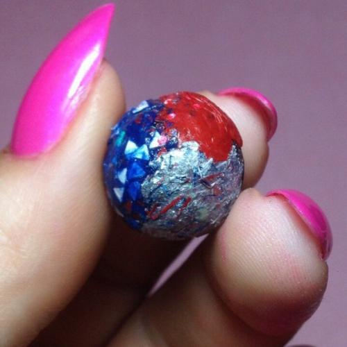 Девушка пишет в одной из групп: 04 Девушка пишет в одной из групп: 04