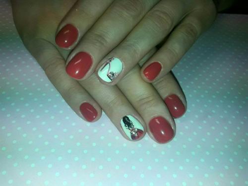 Сертифицированный мастер ногтевого сервиса с опытом работы более 6 лет. 03