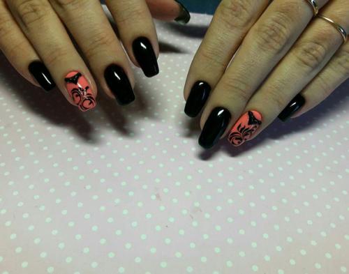 Сертифицированный мастер ногтевого сервиса с опытом работы более 6 лет. 04