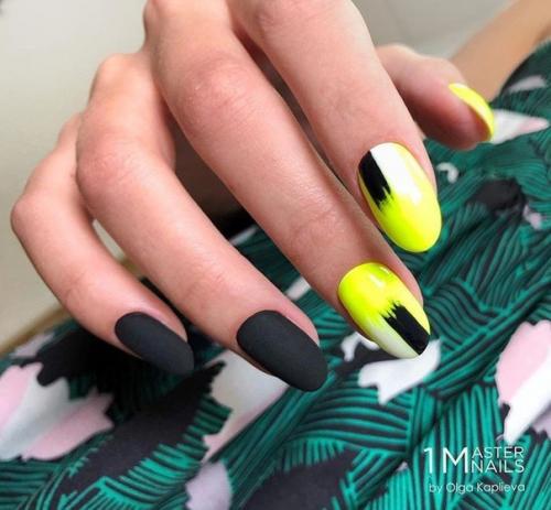 Как тебе такой необычный маникюр? 04