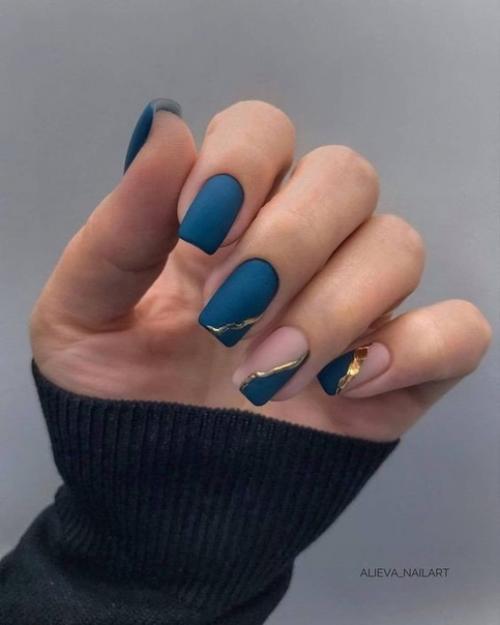 Шикарные новинки тёмного маникюра от мастеров нейл - арта. 07