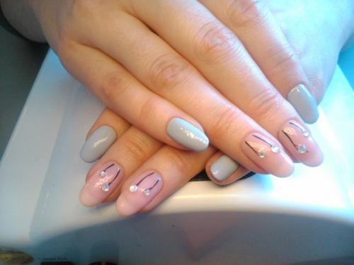 Девочки, нужен совет по Lianail Academy. 01