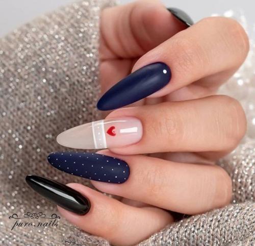 Красивый маникюр с сердечками, на разный вкус. 05