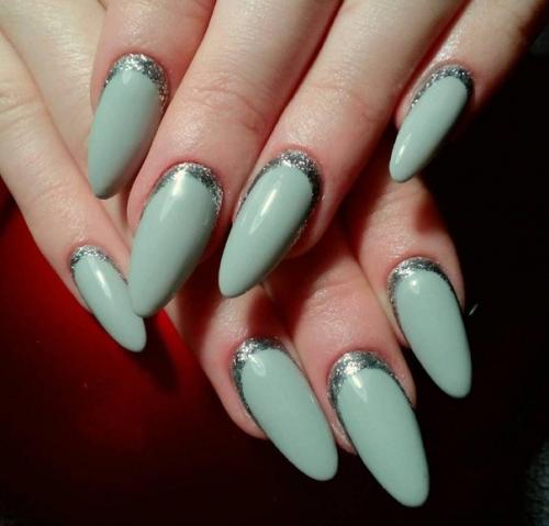 Маникюр с блесткам. 01