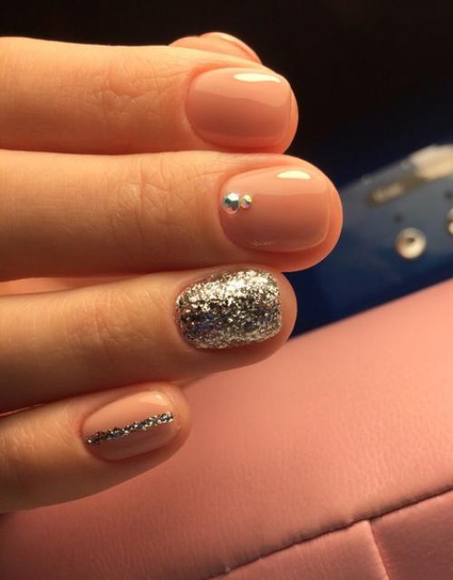 Я сертифицированный мастер ногтевого сервиса. 03