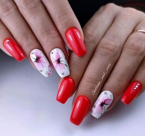 8 марта - прекрасный повод хотя - бы раз в год сделать дизайн с цветами. 02