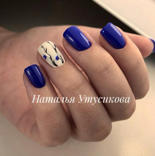 Дорогие девушки!  Я мастер маникюра с опытом работы 2 года. 02