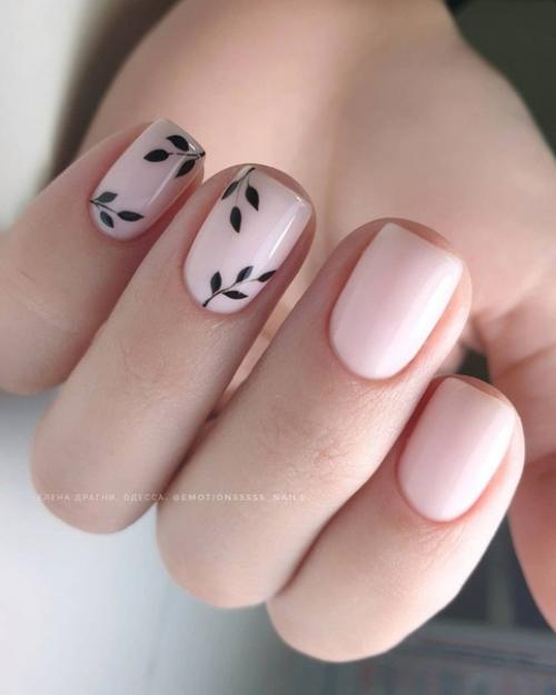 С наступлением солнечных и теплых весенних деньков, так и хочется легкости и воздушности, что находят свое воплощение в красивом маникюре. 04