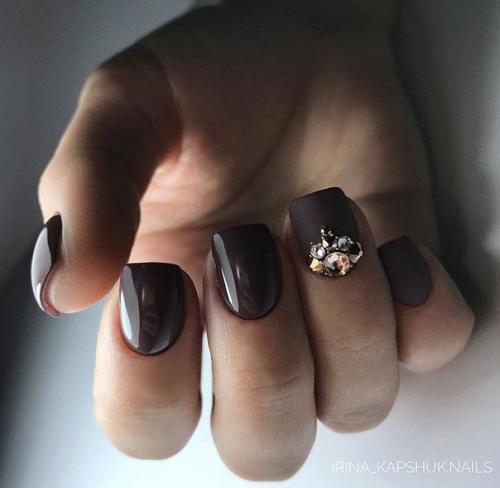 Короткие чёрные ногти. 10. 07