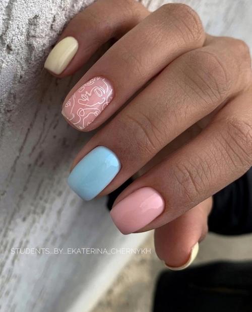 Выразительный глиттерный топпинг неповторимый блеск и ослепительность маникюру придает. 01