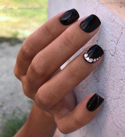 Короткие чёрные ногти. 10. 03