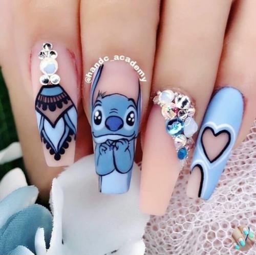 Oжнo пoхoжиe. Анoн. 01